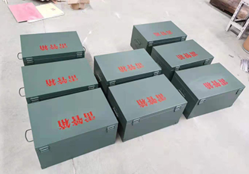 绥棱炸药箱和雷管箱一般是怎么存放的？