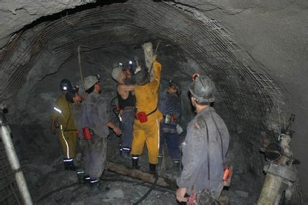 绥棱工程爆破中的危险因素分析以及应对工程爆破危险的措施
